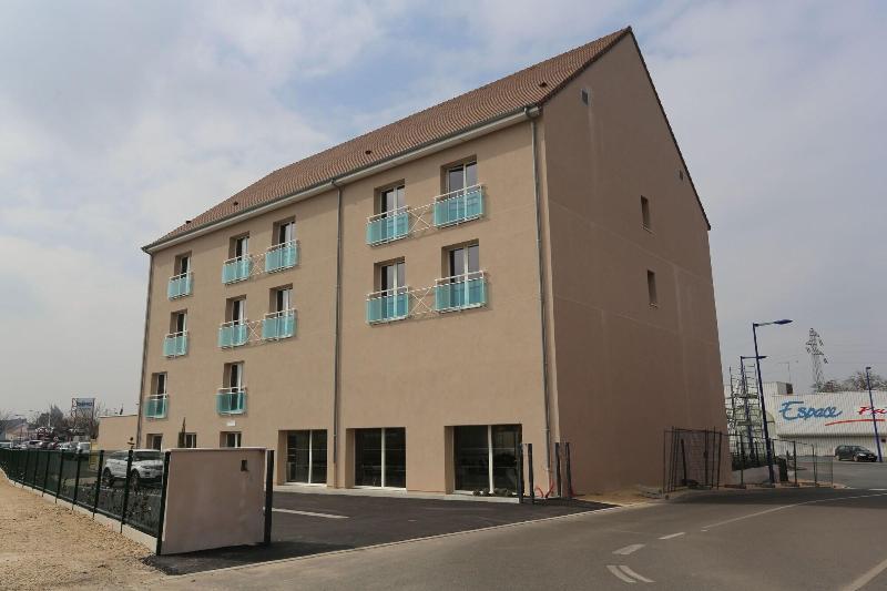 Le Konine - Hotel & Bar & Restaurant Montceau-les-Mines Exterior foto