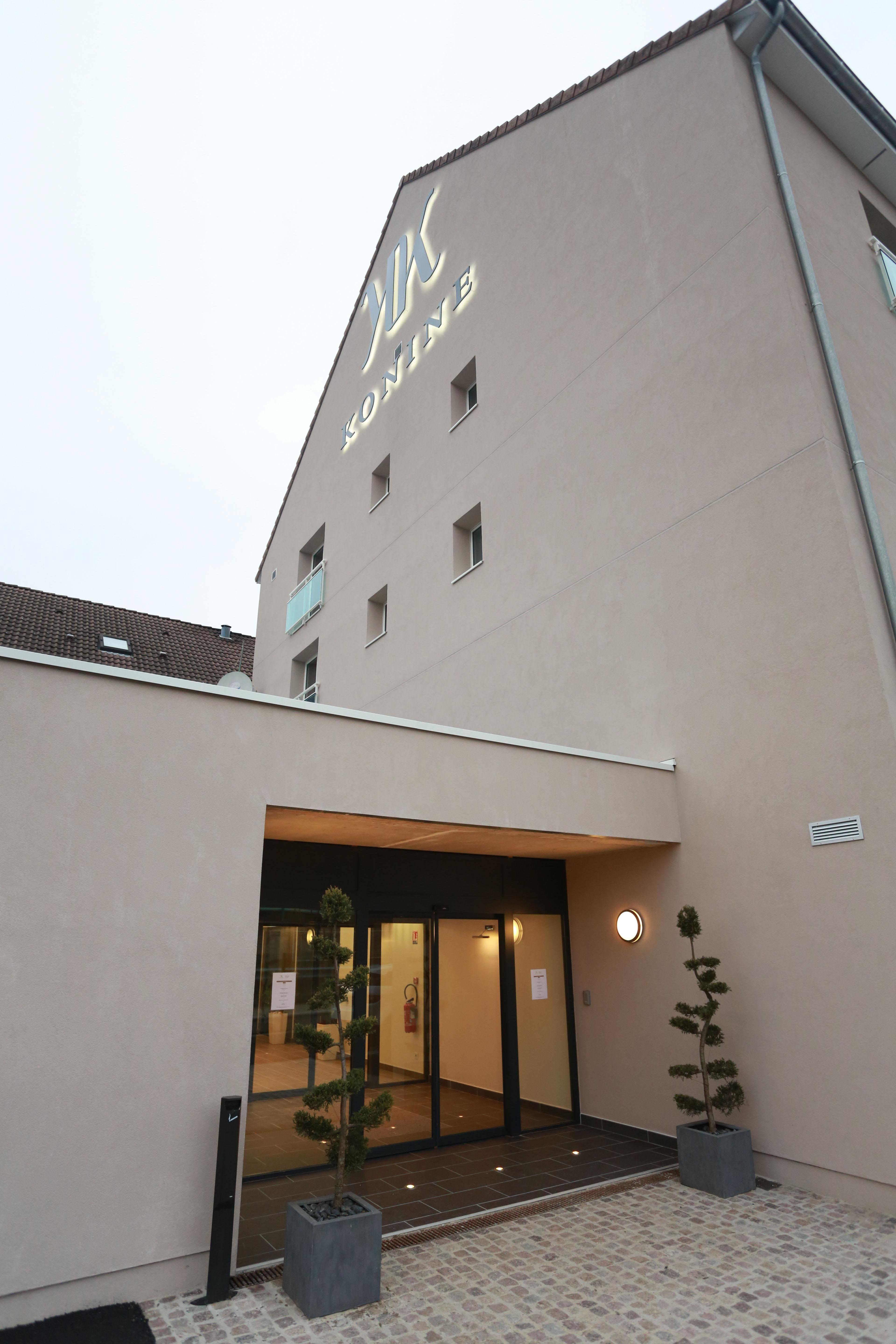 Le Konine - Hotel & Bar & Restaurant Montceau-les-Mines Exterior foto